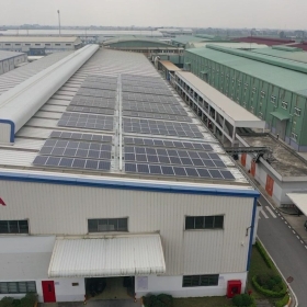 ĐIỆN MẶT TRỜI ÁP MÁI – 01 GIẢI PHÁP, 04 LỢI ÍCH CHO DOANH NGHIỆP